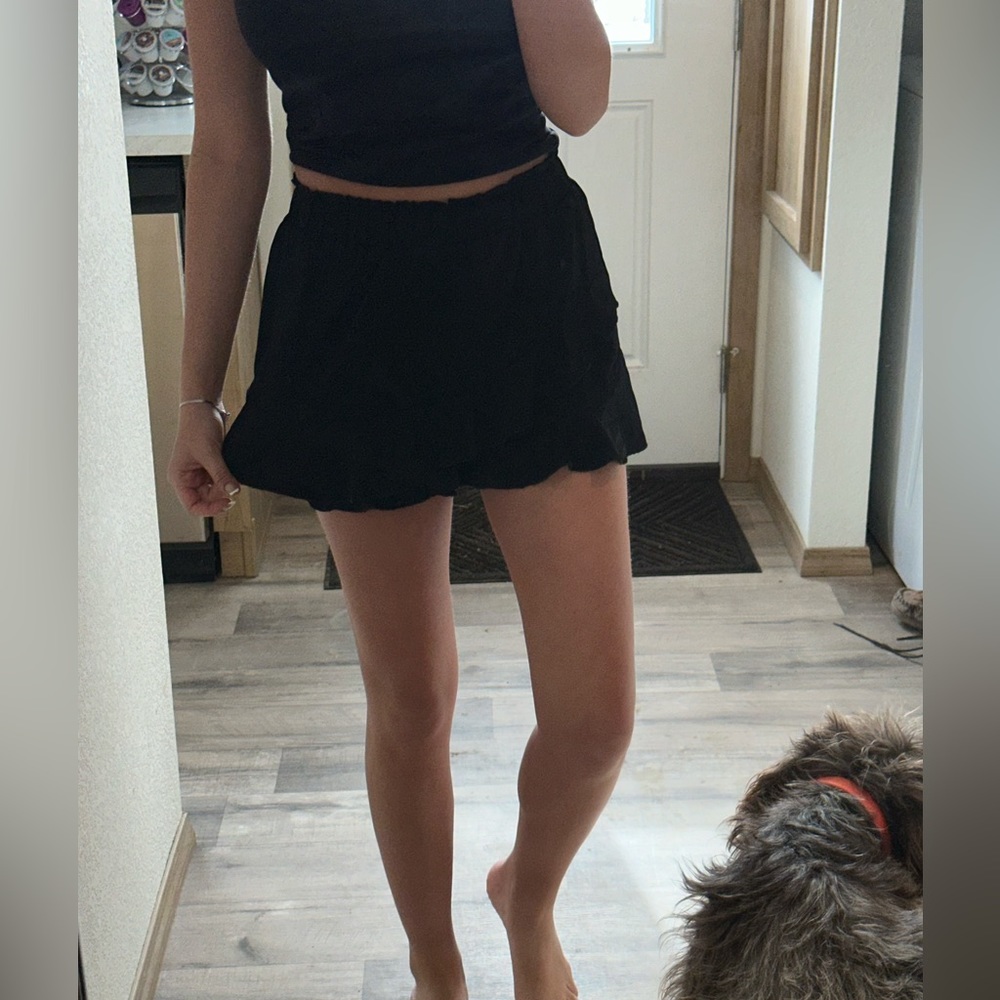 Black Skort